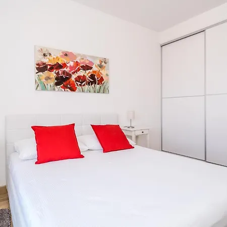 6 Bedroom Gorgeous In * שיפנסקה לוקה