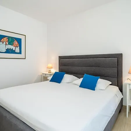 6 Bedroom Gorgeous In *