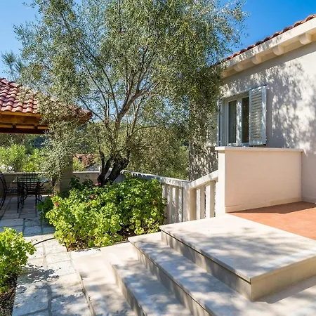 6 Bedroom Gorgeous In * שיפנסקה לוקה