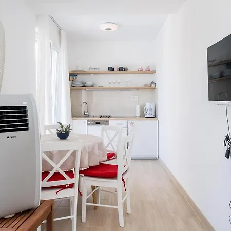 6 Bedroom Gorgeous In בית נופש שיפנסקה לוקה